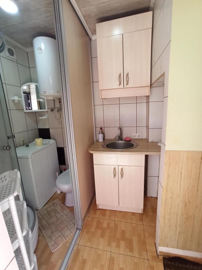 Смарт-Економ,10 Хв До Ж/Д Вокзалу Apartment Liov Exterior foto